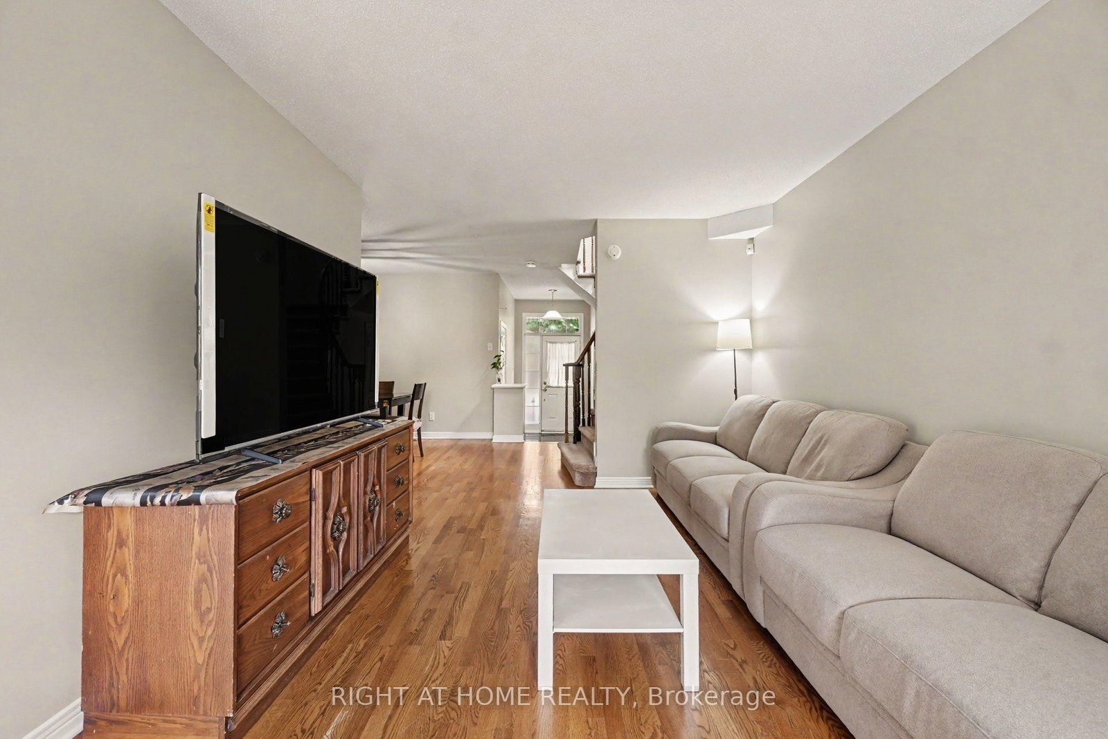 623 Wild Shore Crescent • Ottawa, ON photo 6