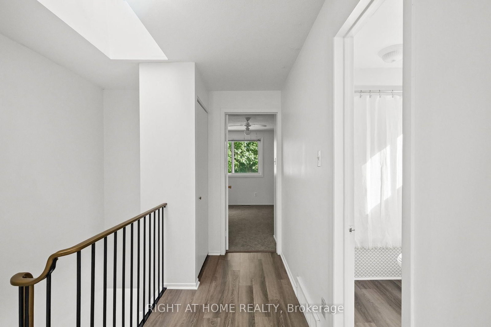 158F VALLEY STREAM Drive • Ottawa, ON photo 13