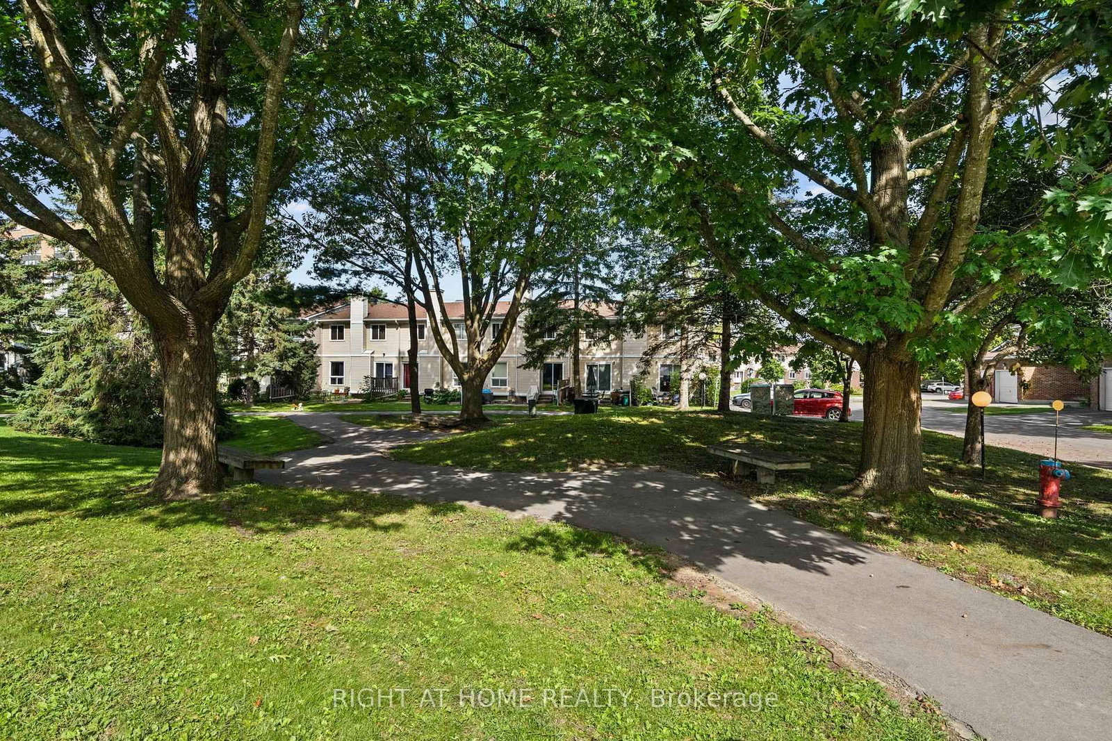 158F VALLEY STREAM Drive • Ottawa, ON photo 22