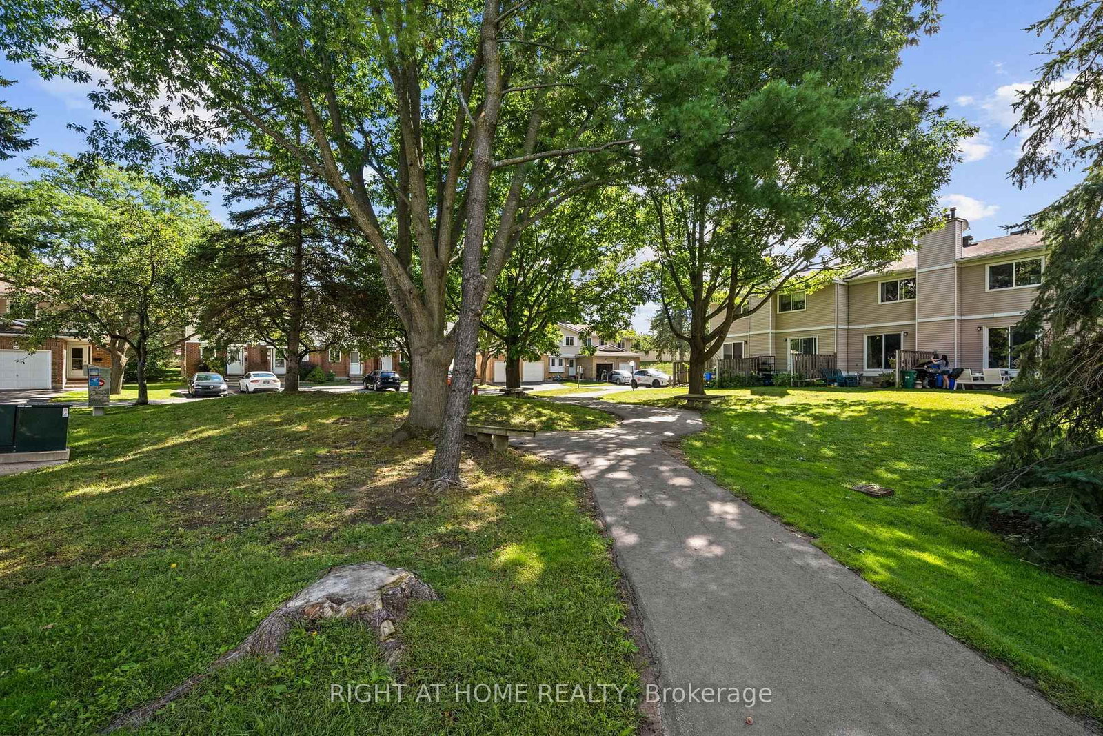 158F VALLEY STREAM Drive • Ottawa, ON photo 23
