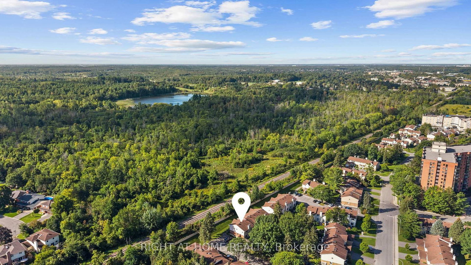 158F VALLEY STREAM Drive • Ottawa, ON photo 26