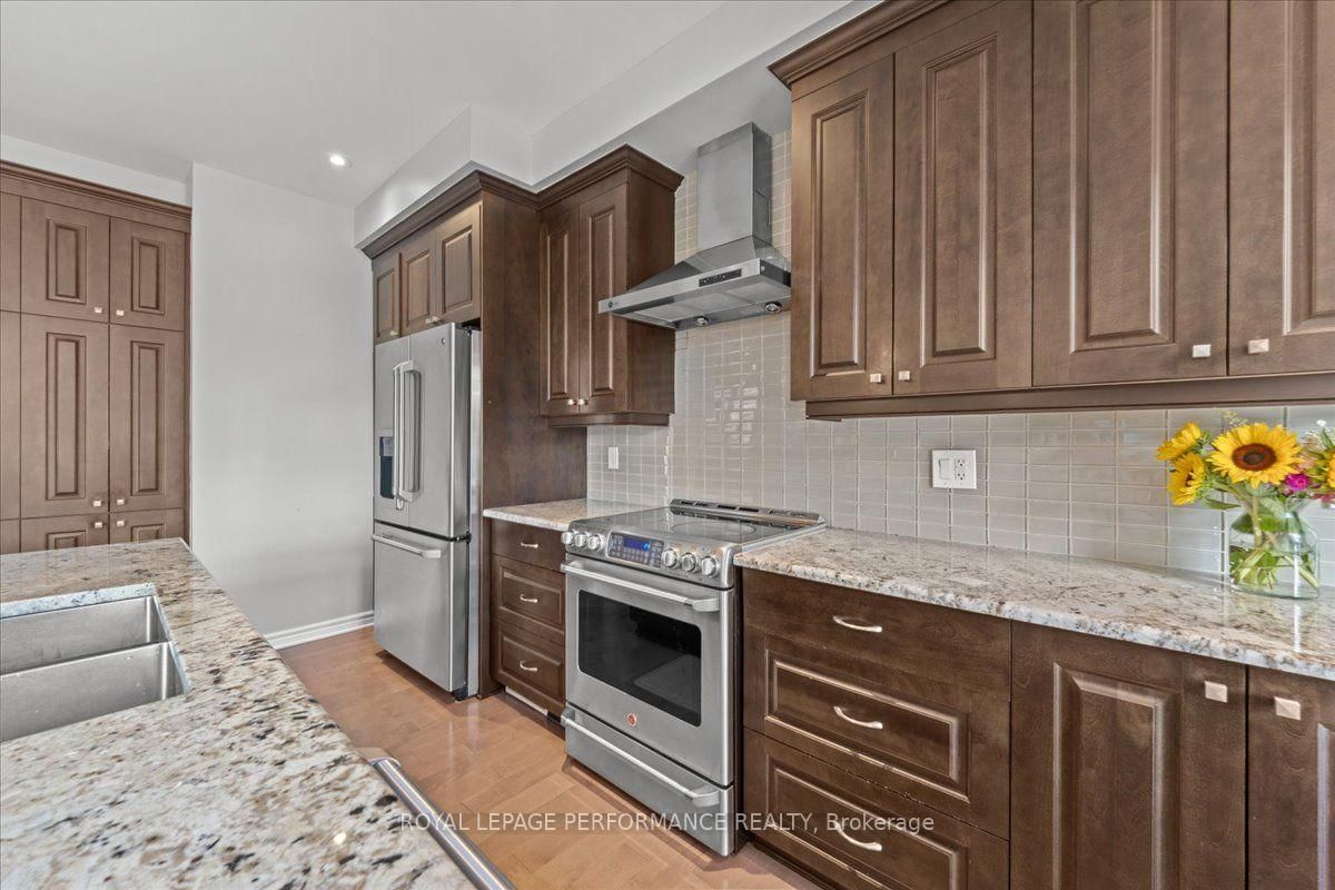 929 Verbena Crescent • Ottawa, ON photo 11