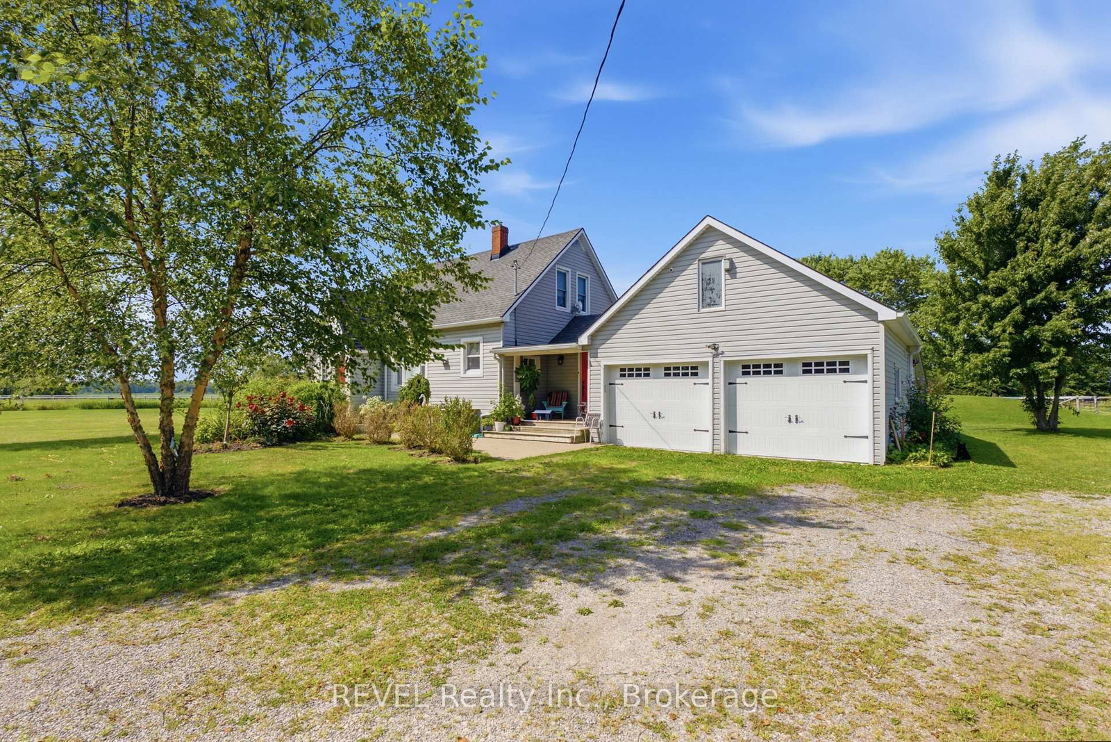 1055 Burger Road • Fort Erie, ON photo 4