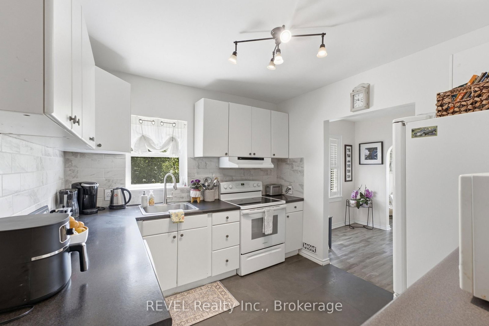 1055 Burger Road • Fort Erie, ON photo 48