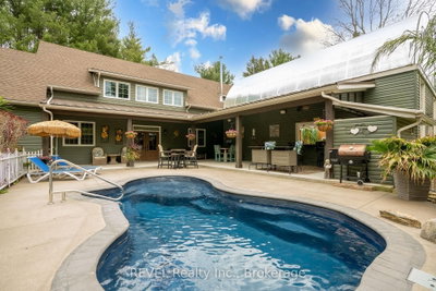 Detached House for sale at 573 CANBORO Road, Pelham, Ontario, L0S 1C0 - Fenwick - MLS: X13751488