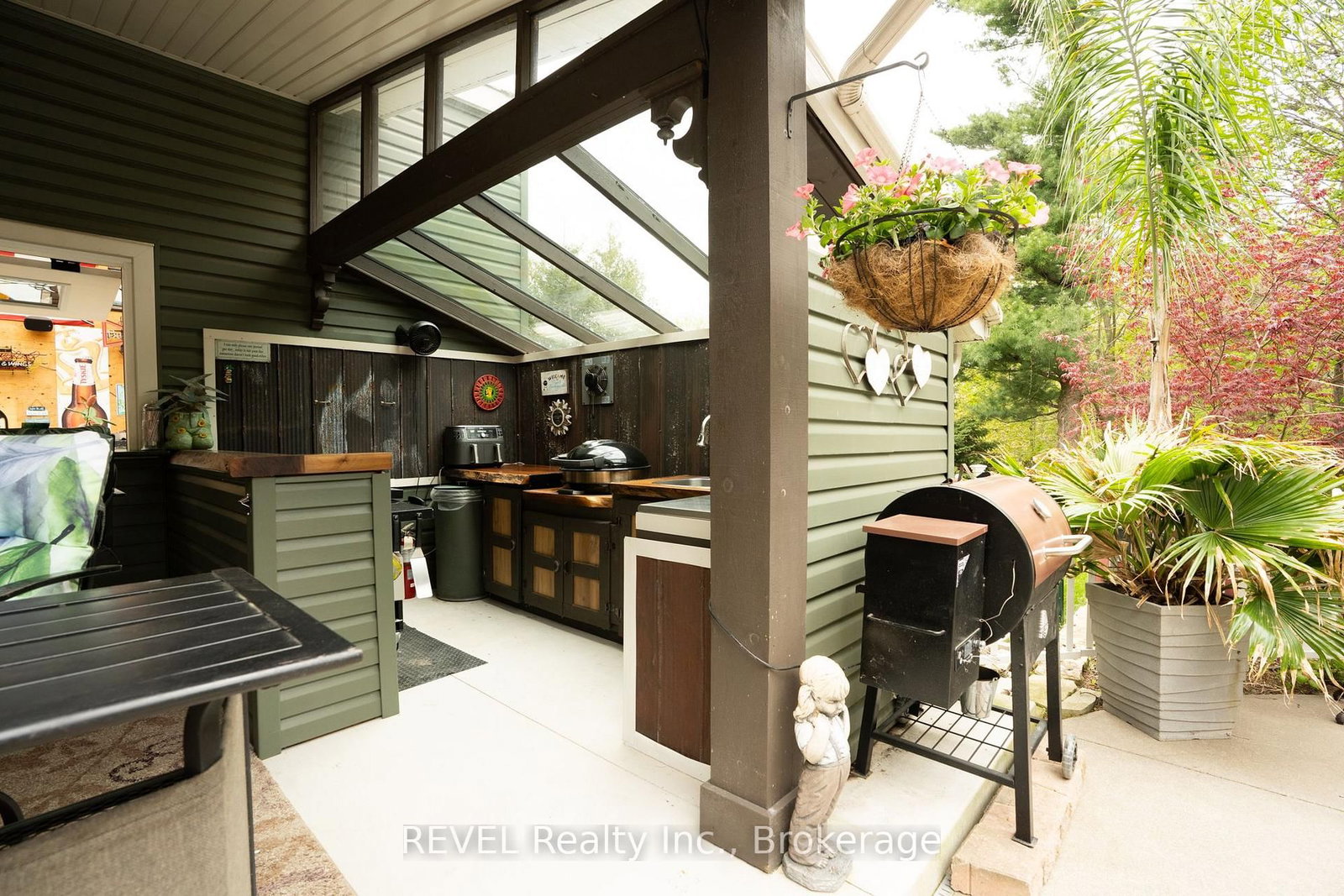 573 CANBORO Road • Pelham, ON photo 42