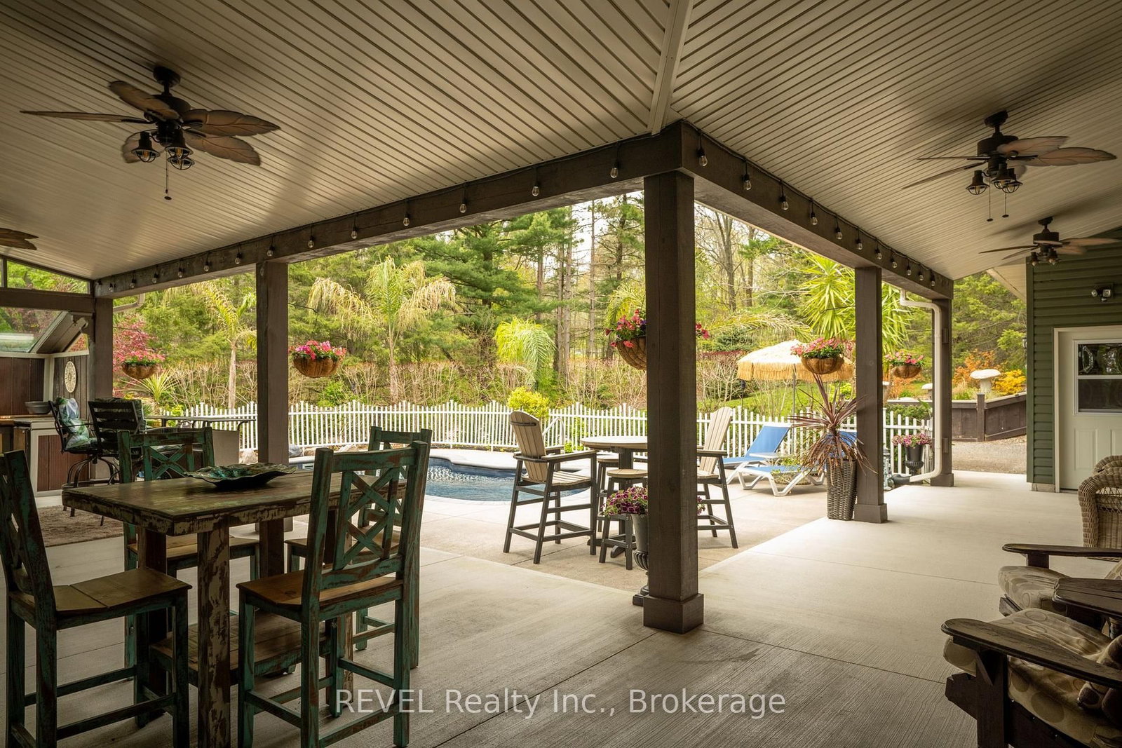 573 CANBORO Road • Pelham, ON photo 8