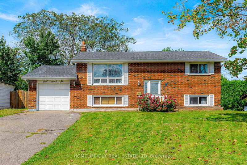 794 Comstock Crescent