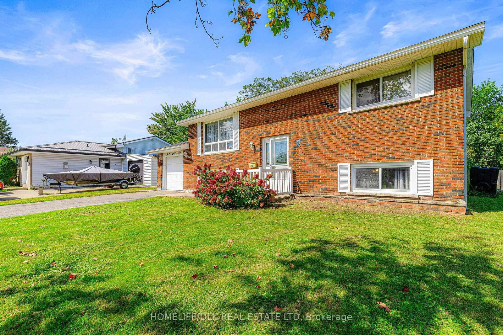 794 Comstock Crescent • Brockville, ON photo 3