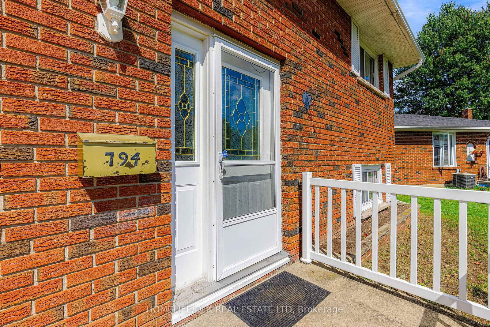794 Comstock Crescent • Brockville, ON photo 4