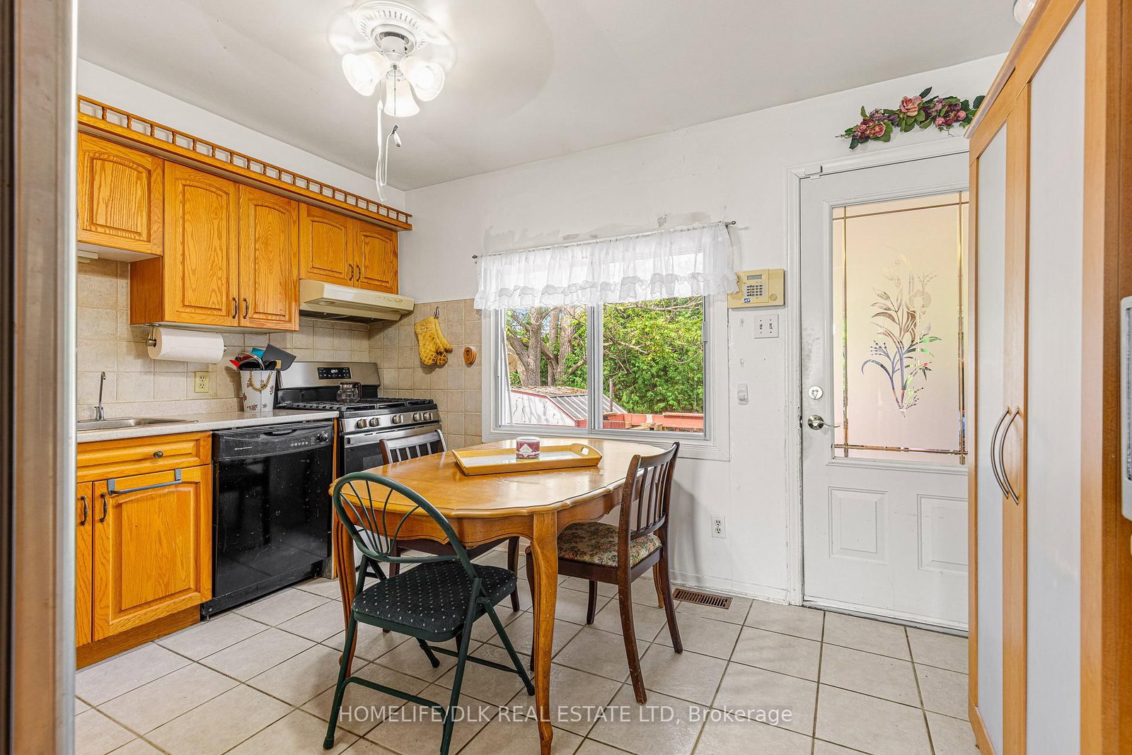 794 Comstock Crescent • Brockville, ON photo 9