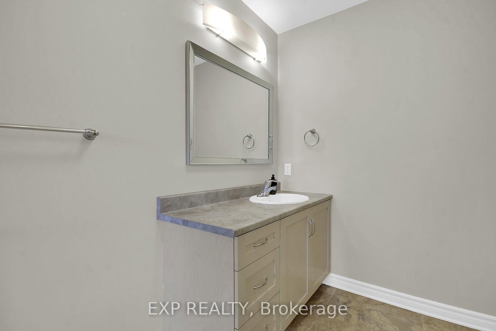 374 Honeyborne Street • Almonte, ON photo 23