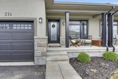 374 Honeyborne Street • Almonte, ON photo 3