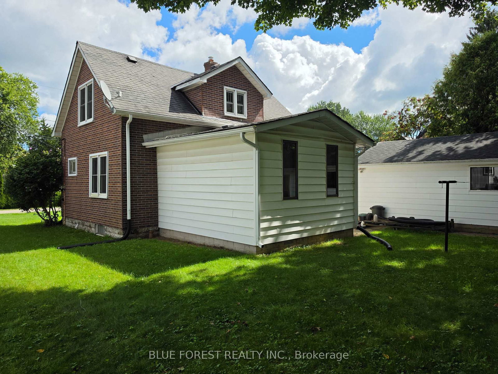 228 Flora Street • West Elgin, ON photo 11