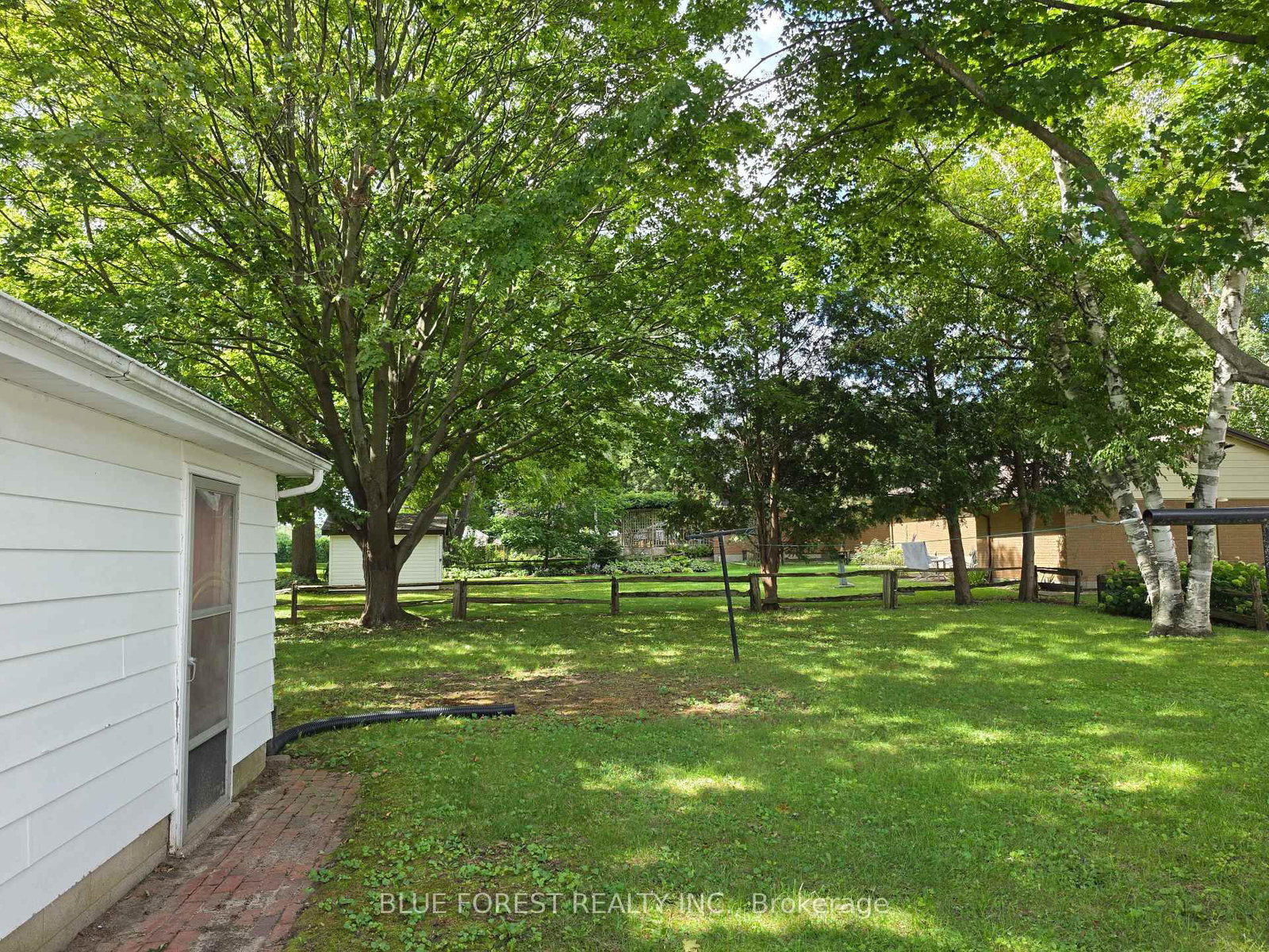 228 Flora Street • West Elgin, ON photo 14