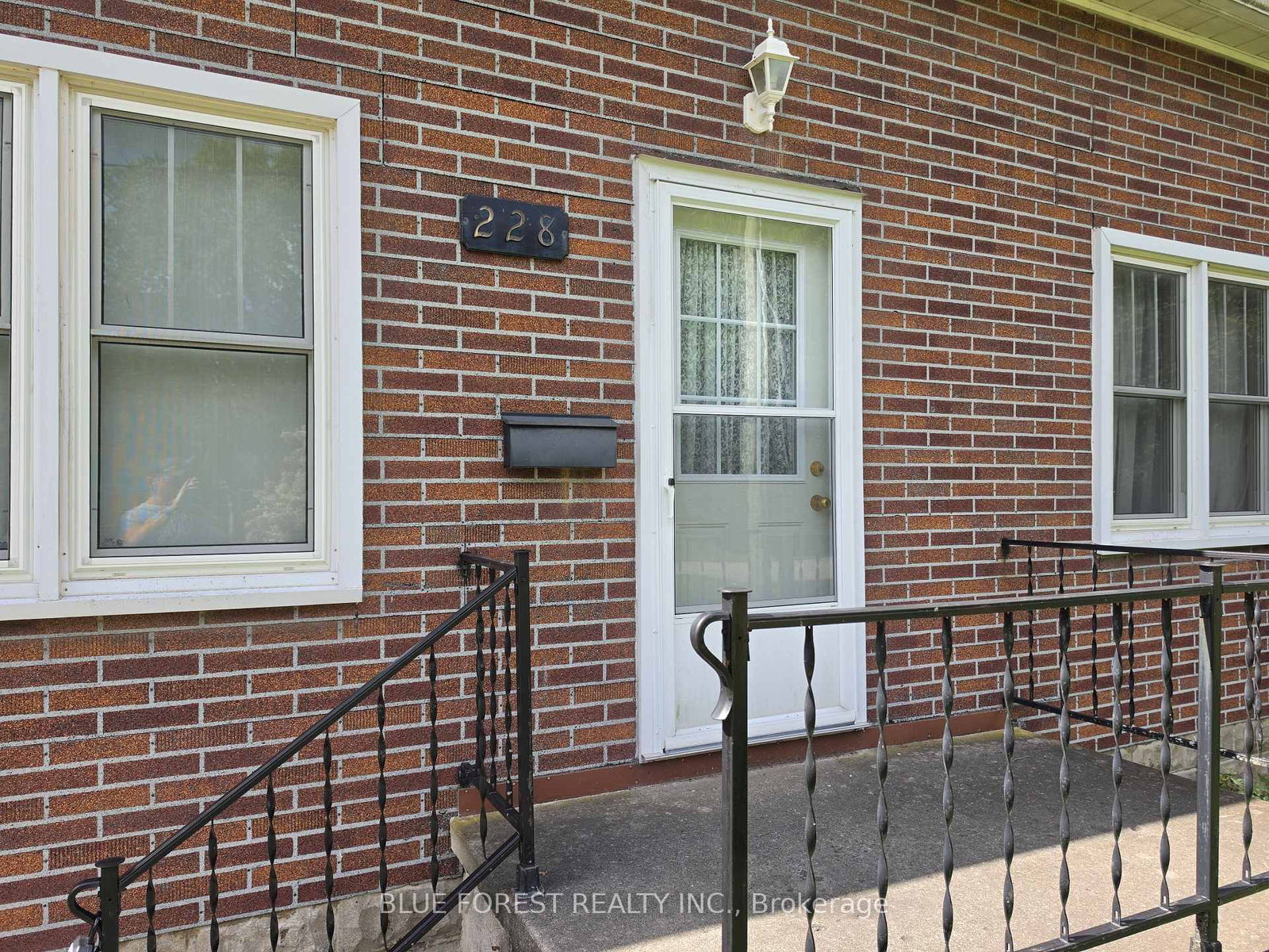 228 Flora Street • West Elgin, ON photo 17