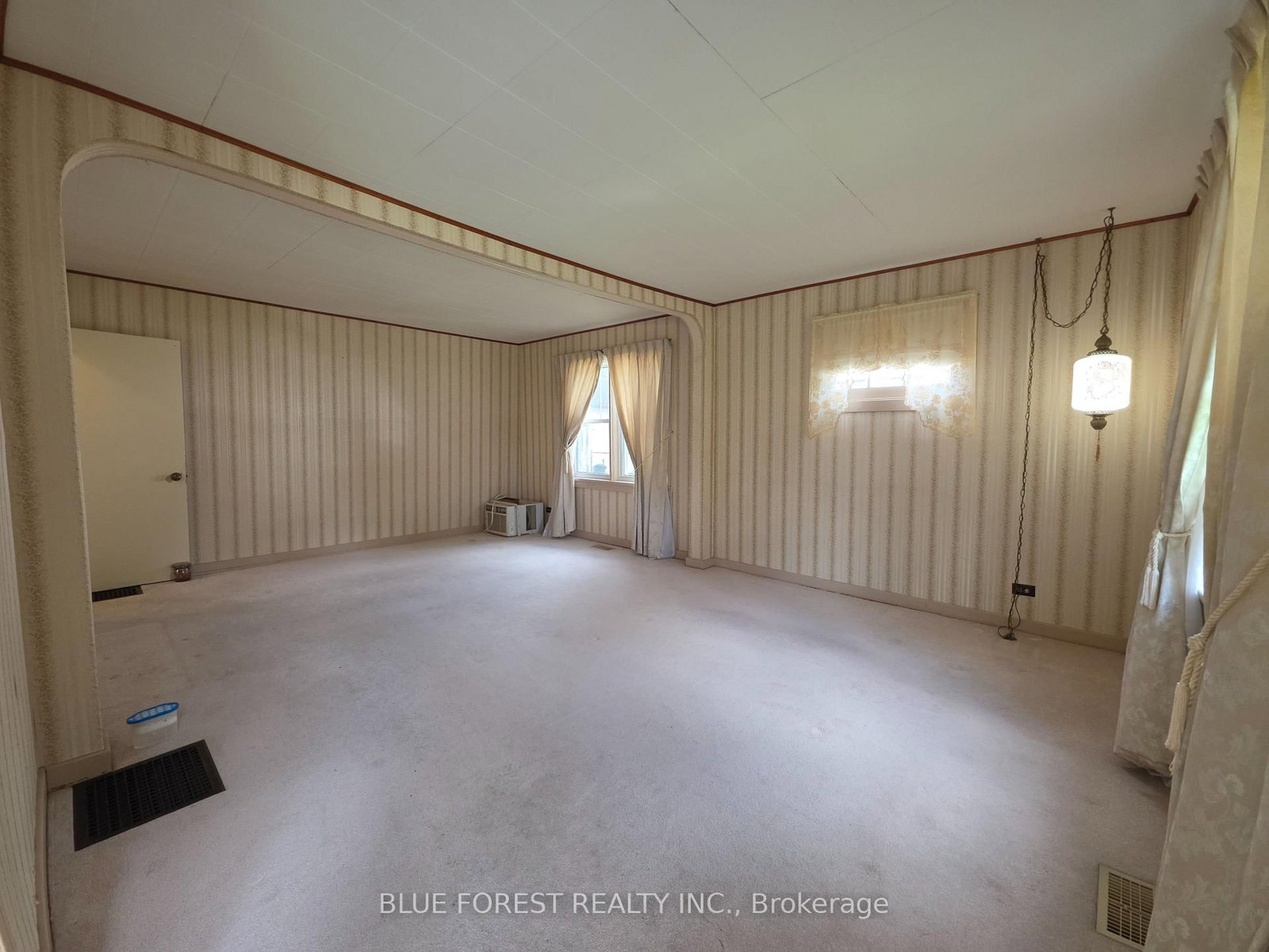 228 Flora Street • West Elgin, ON photo 19