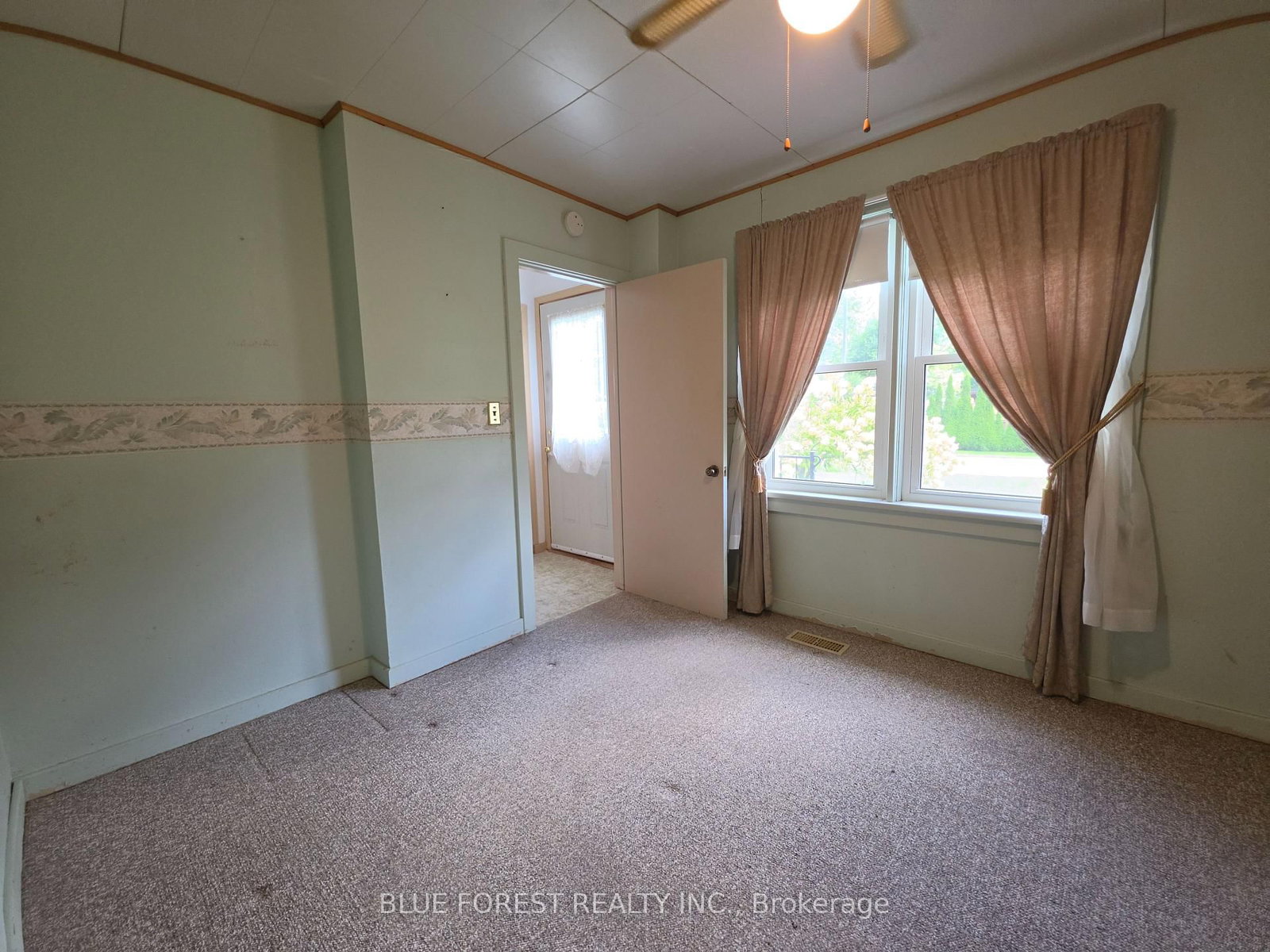 228 Flora Street • West Elgin, ON photo 29