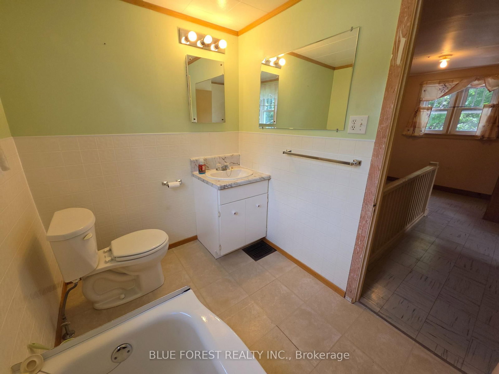 228 Flora Street • West Elgin, ON photo 42