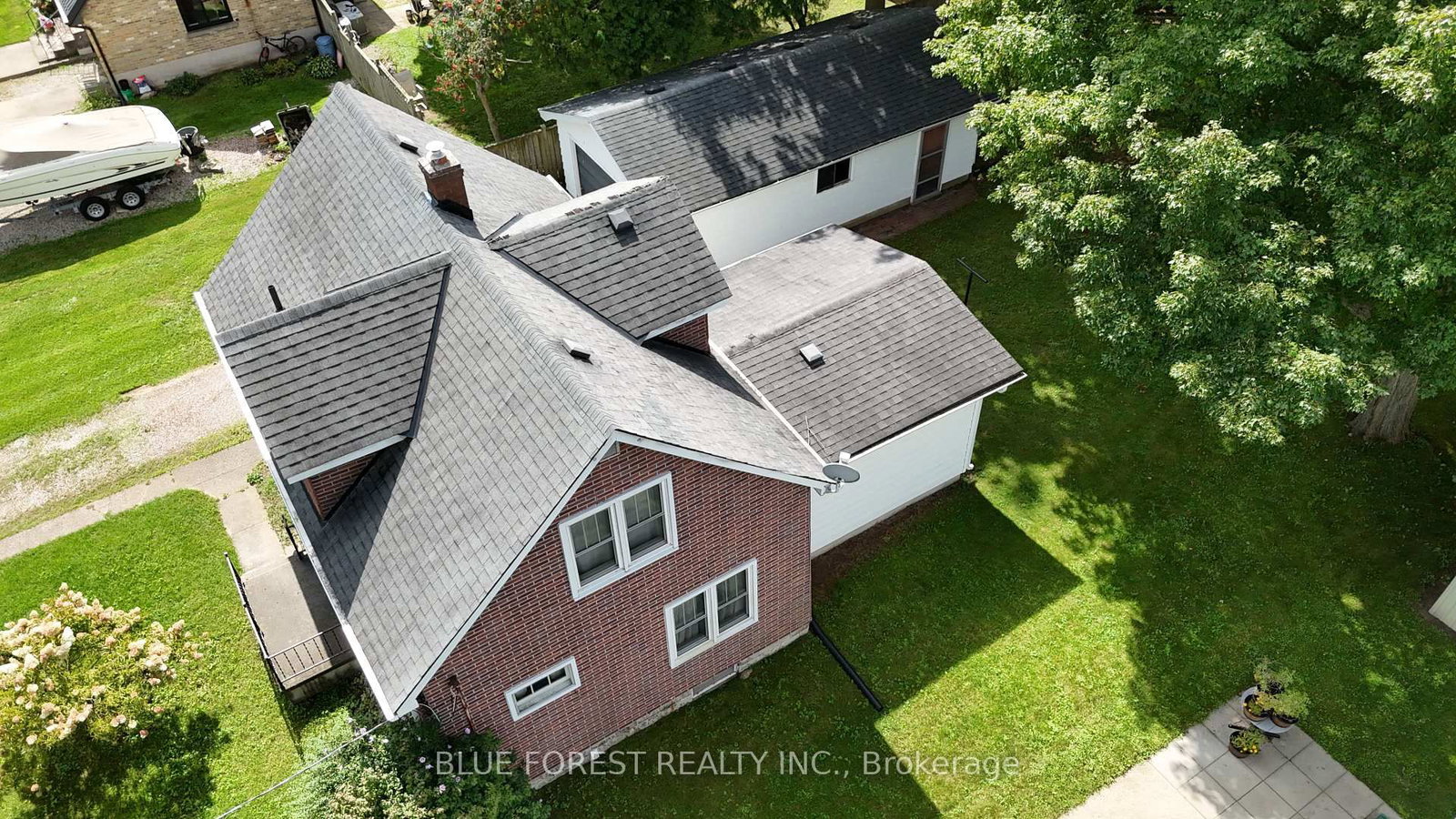 228 Flora Street • West Elgin, ON photo 5