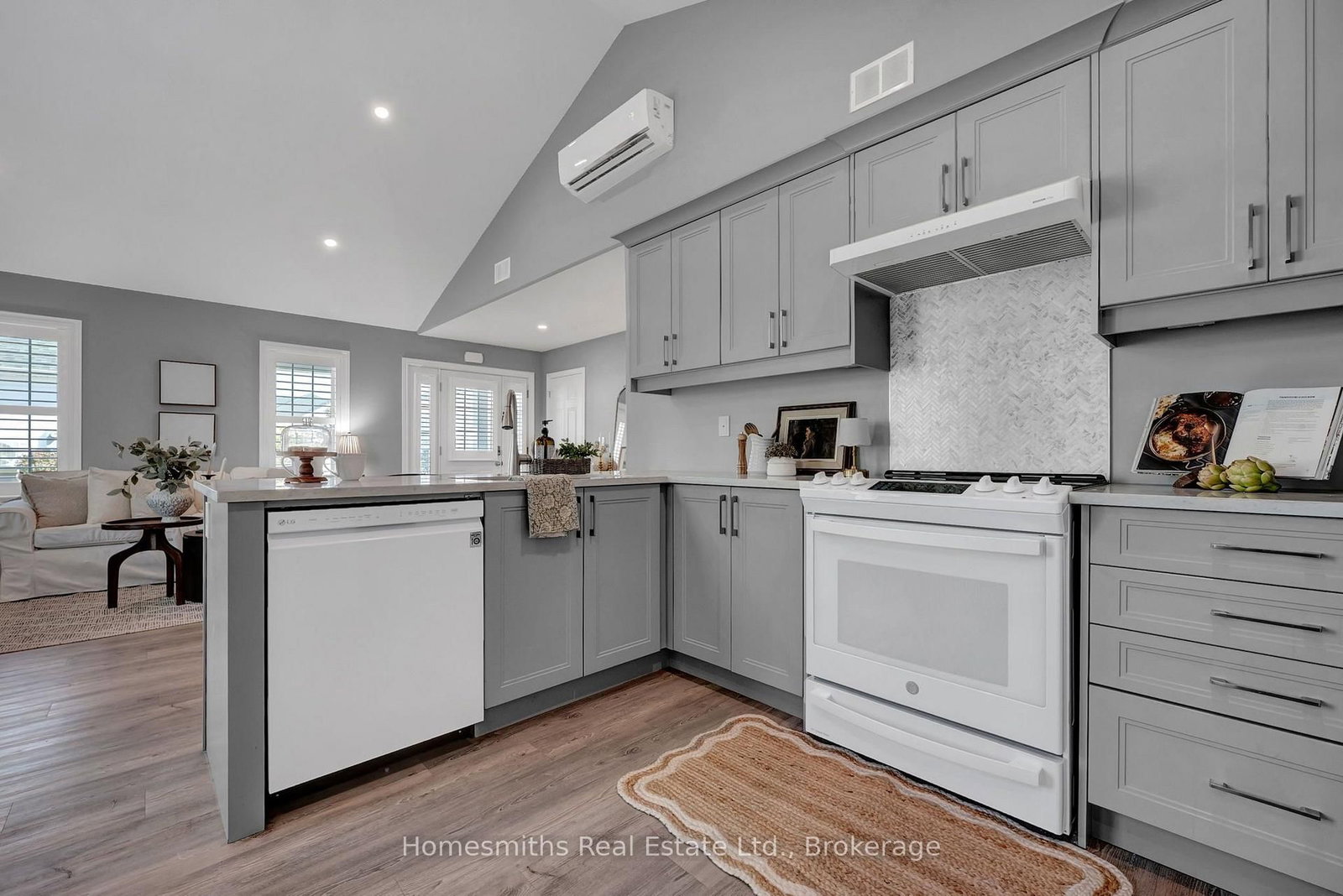 300 Croft Street • #404 • Port Hope, ON photo 21
