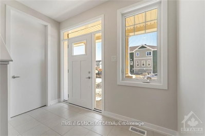 89 Hackamore Crescent • Richmond, ON photo 2