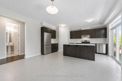 89 Hackamore Crescent • Richmond, ON photo 7