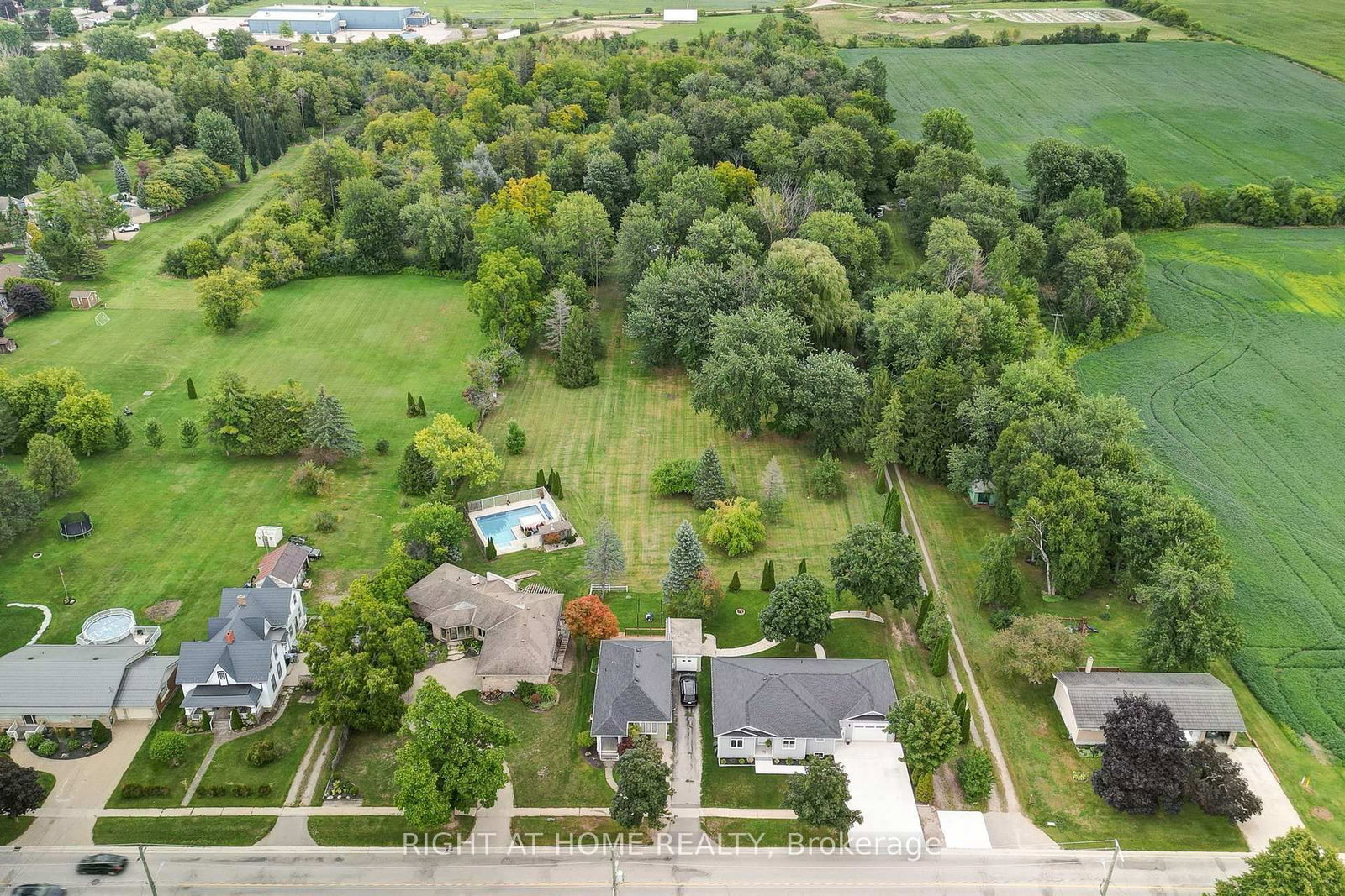 41 Goshen Street S • Bluewater, ON photo 4