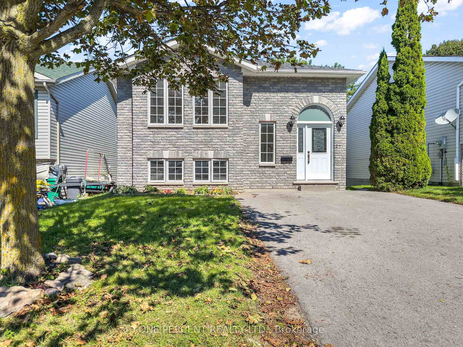 27 FARADAY Gardens • Belleville, ON photo 1