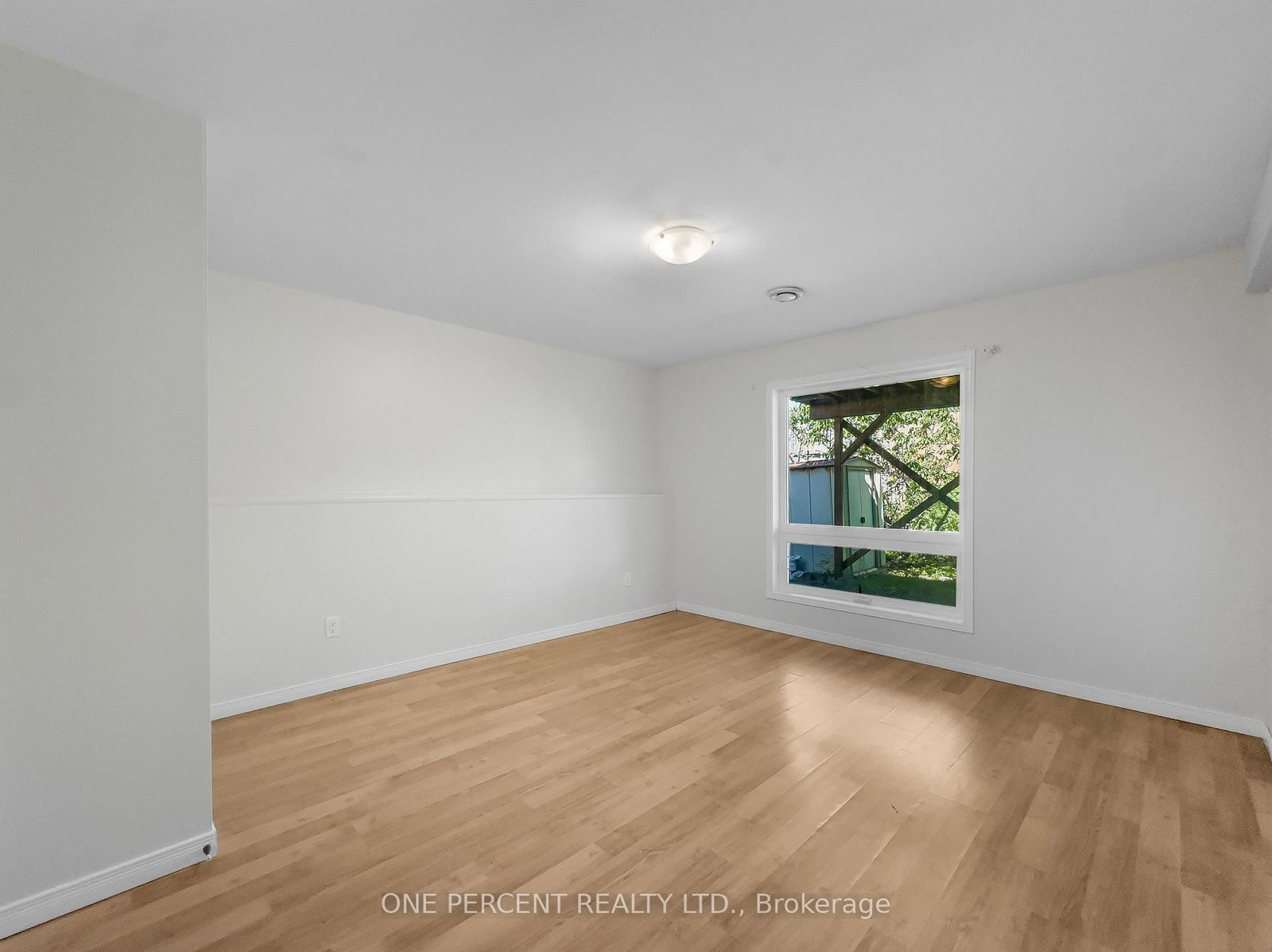 27 FARADAY Gardens • Belleville, ON photo 18