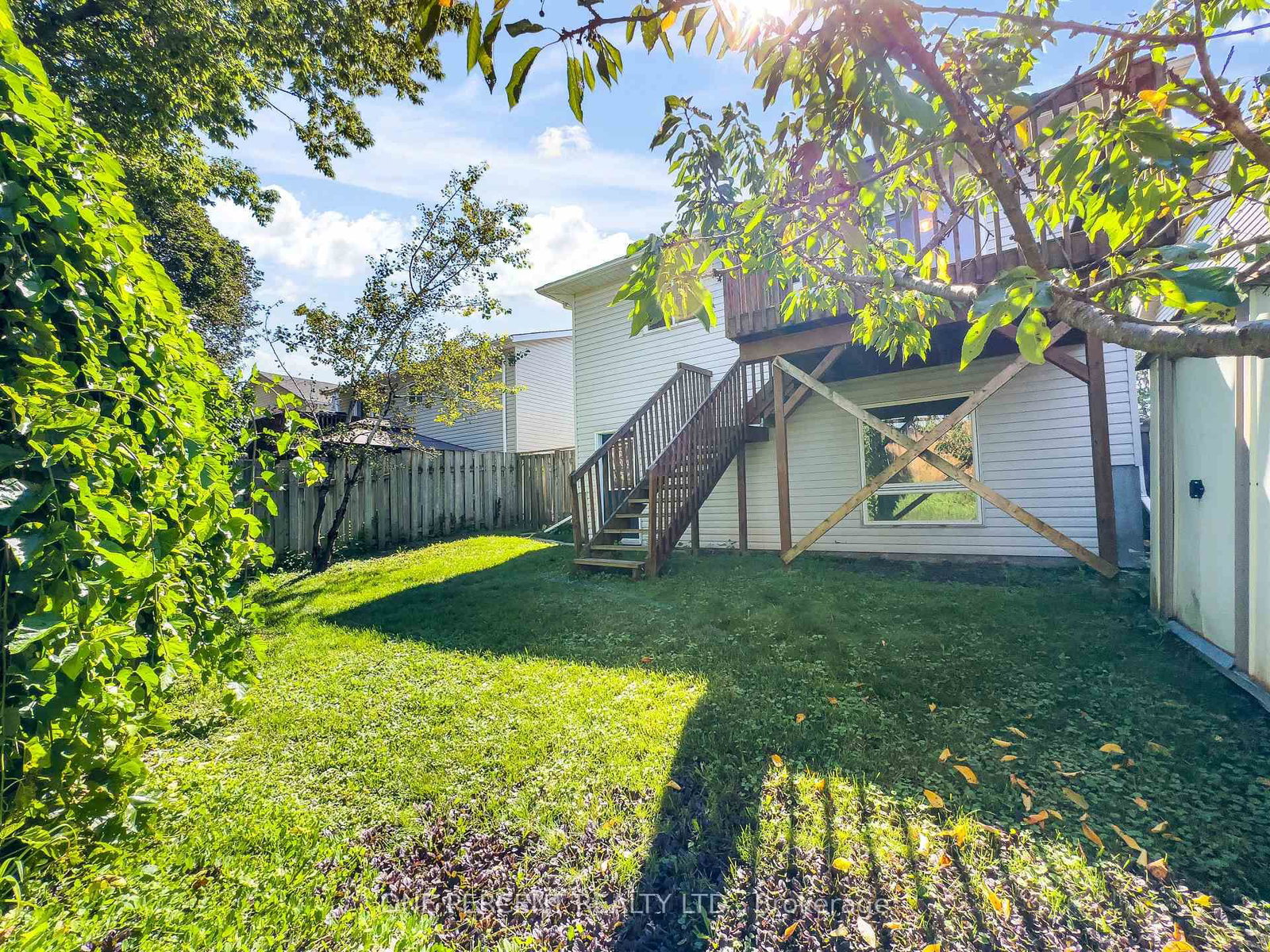 27 FARADAY Gardens • Belleville, ON photo 28