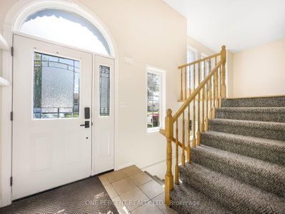 27 FARADAY Gardens • Belleville, ON photo 3