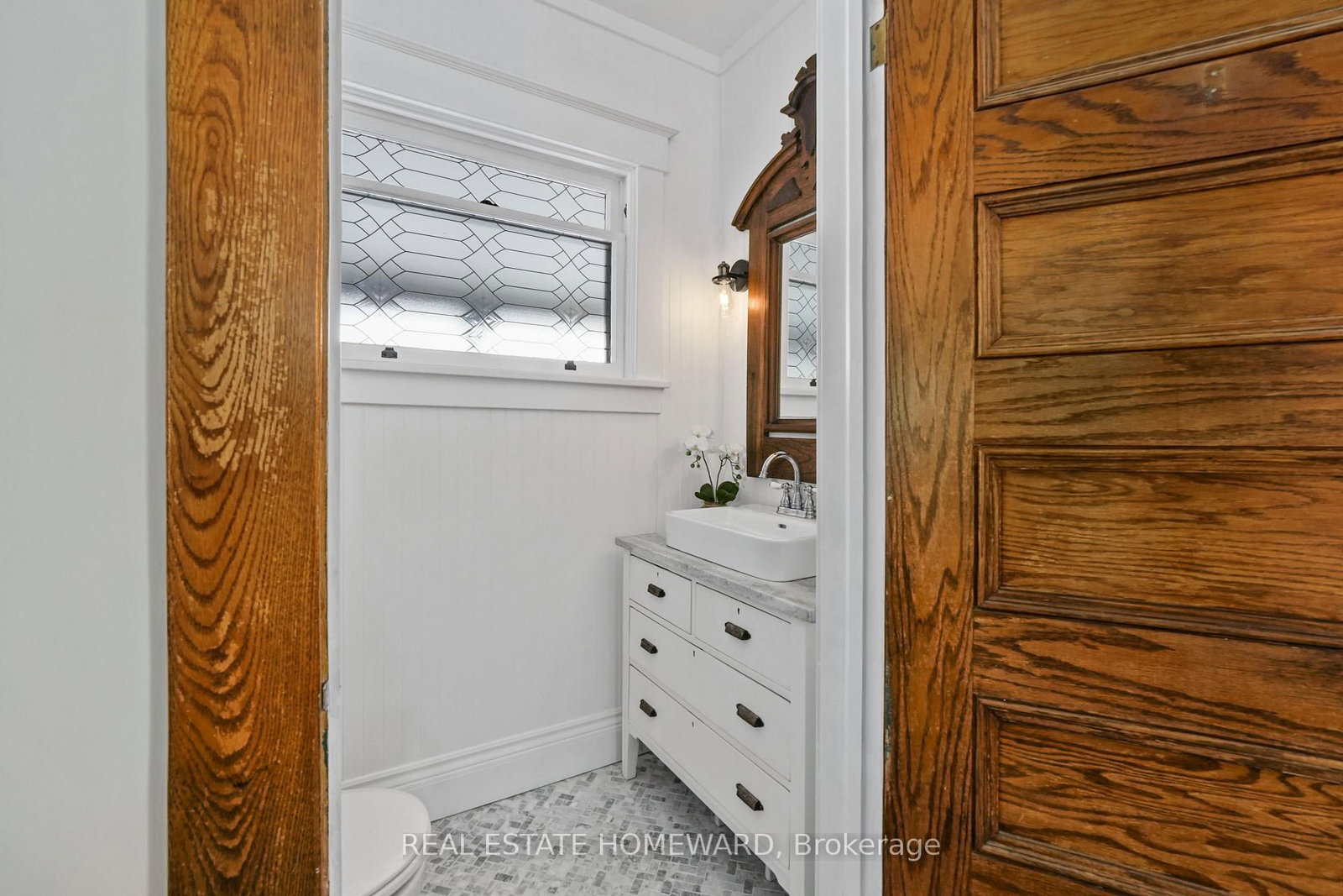 96 James Street W • Cobourg, ON photo 11