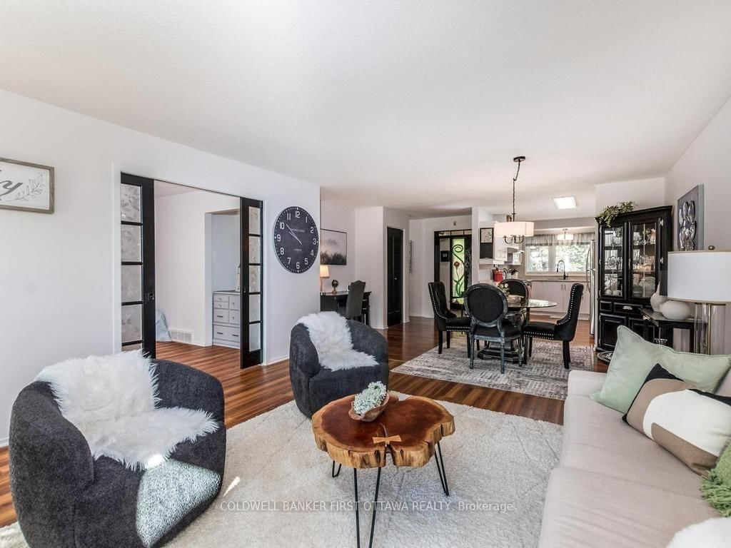 12 Kittansett Court • Ottawa, ON photo 11
