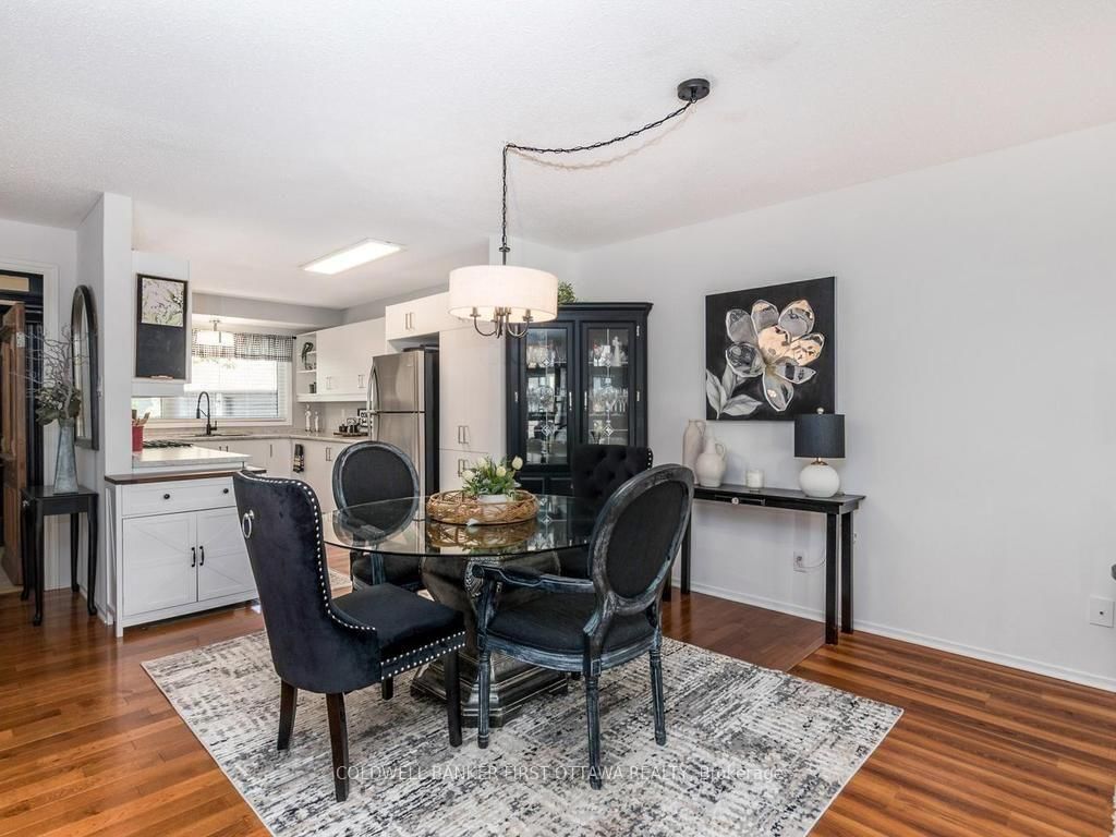 12 Kittansett Court • Ottawa, ON photo 14