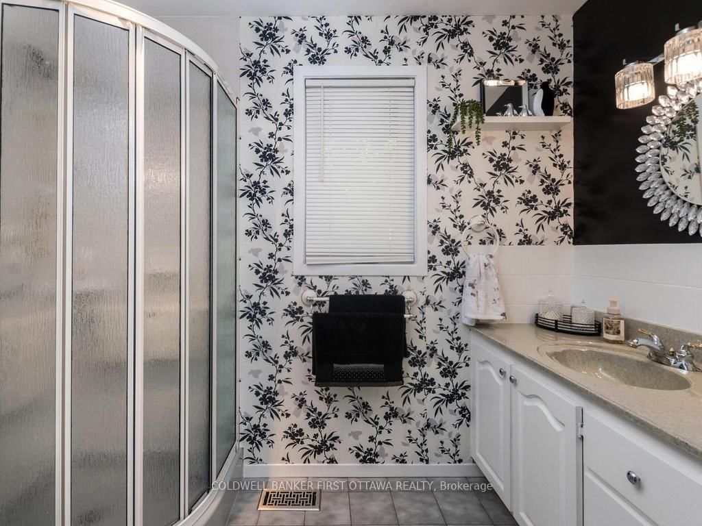 12 Kittansett Court • Ottawa, ON photo 24