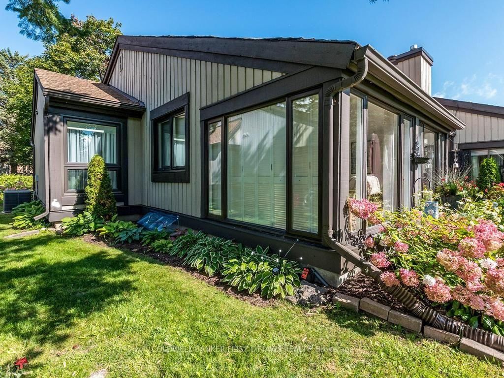 12 Kittansett Court • Ottawa, ON photo 38