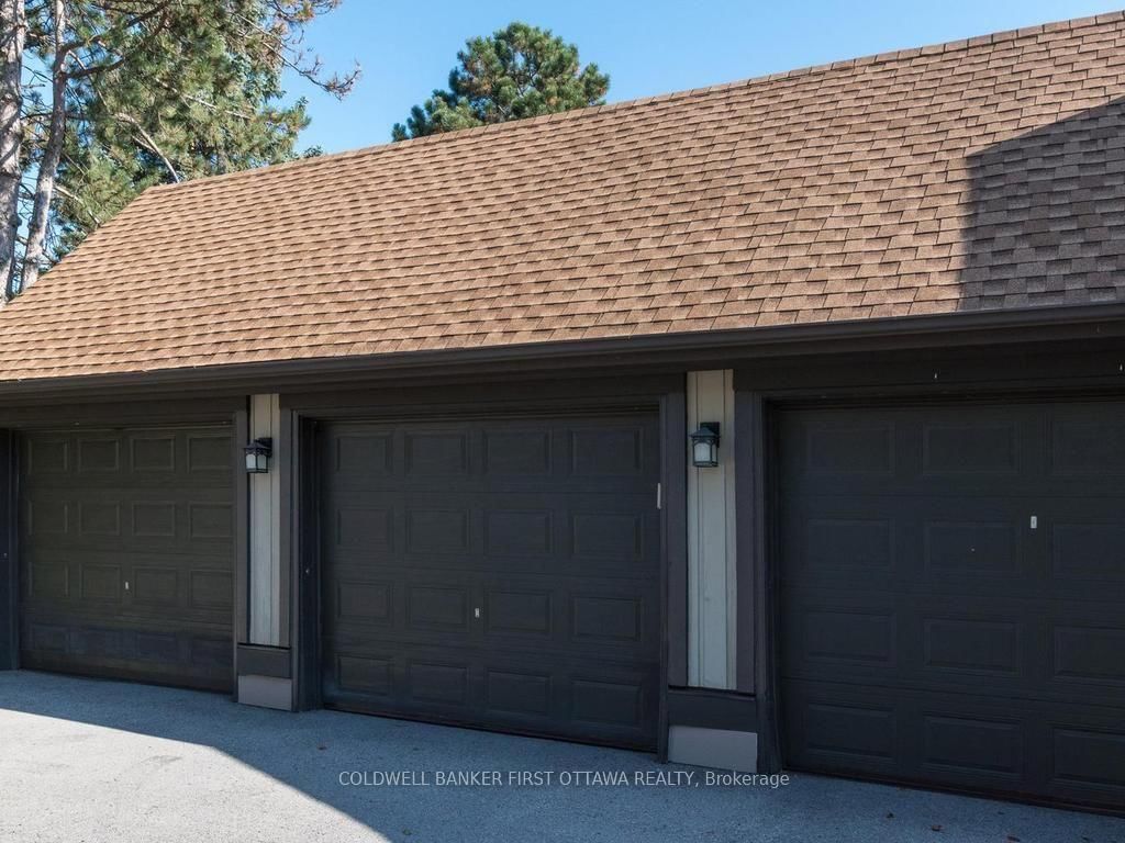 12 Kittansett Court • Ottawa, ON photo 39