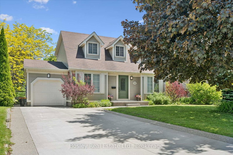 52 Stirling MacGregor Drive