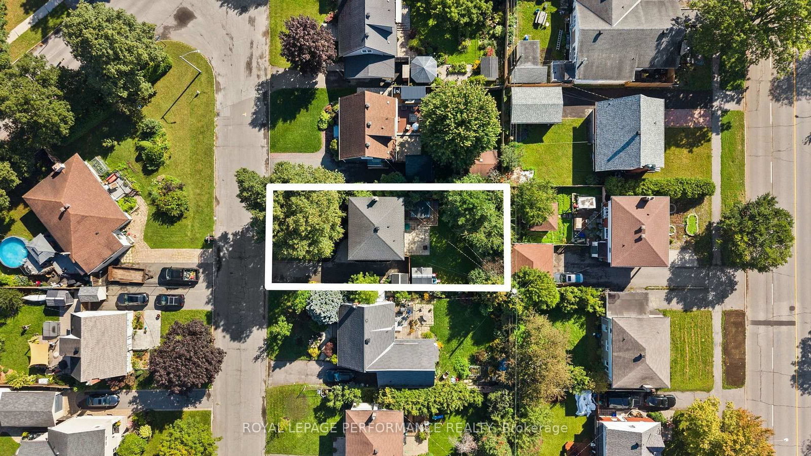 814 Raglan Avenue • Ottawa, ON photo 39