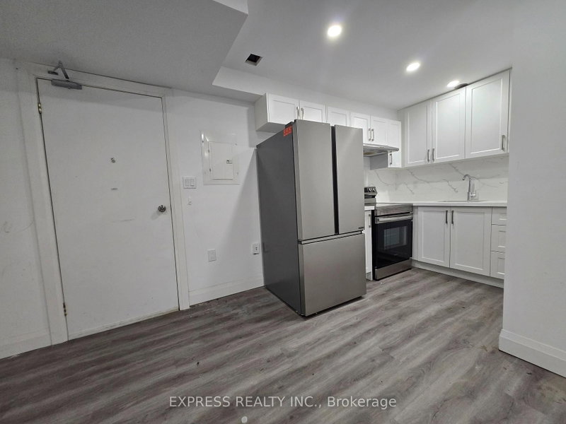 4 - 252 James Street S