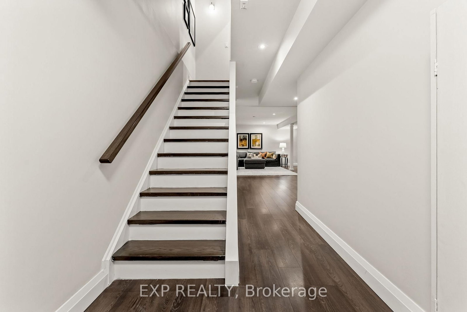 7 Seacove Court • Hamilton, ON photo 34