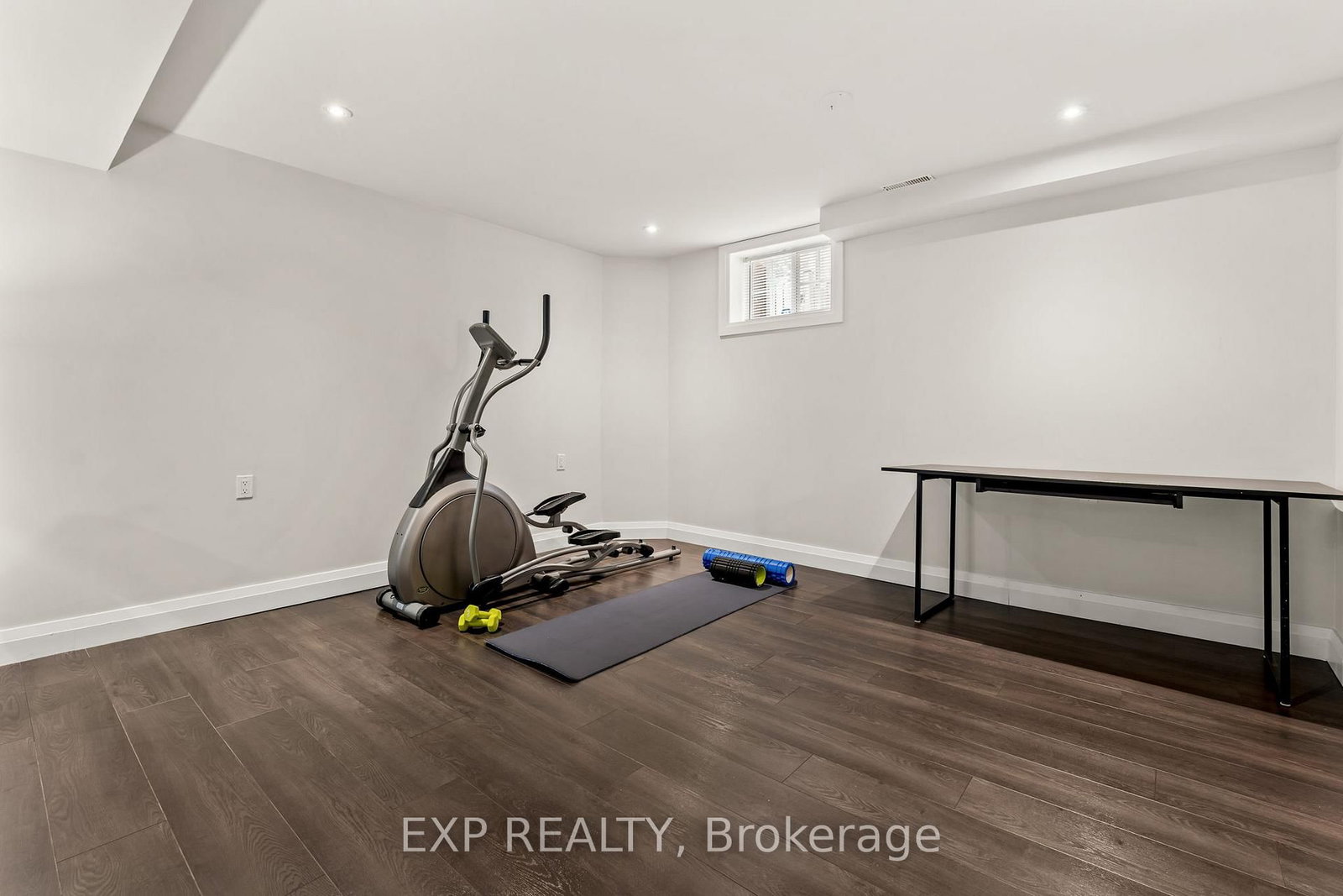 7 Seacove Court • Hamilton, ON photo 37