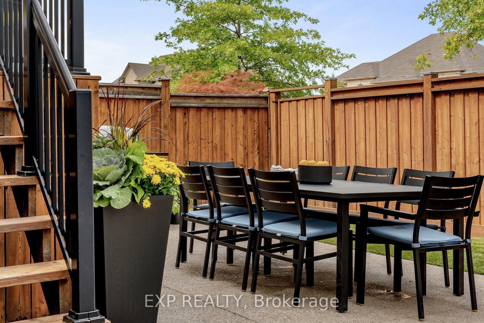 7 Seacove Court • Hamilton, ON photo 41