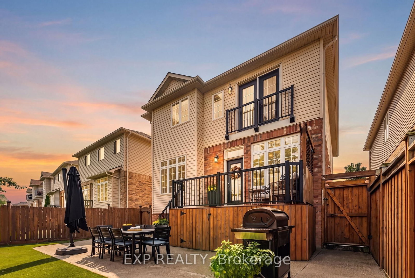 7 Seacove Court • Hamilton, ON photo 44