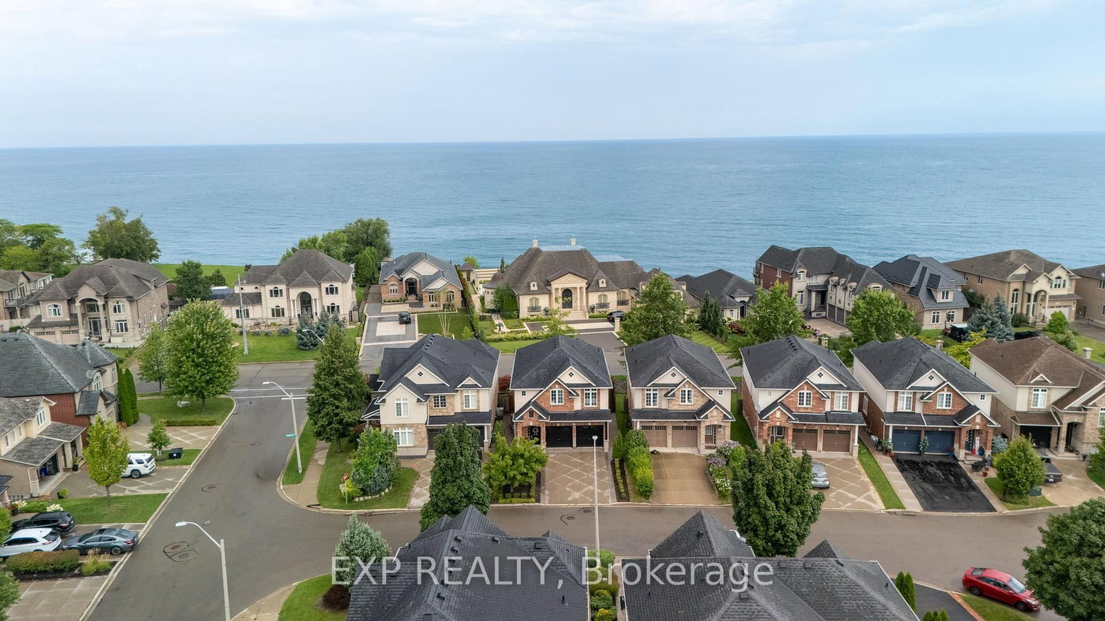 7 Seacove Court • Hamilton, ON photo 46