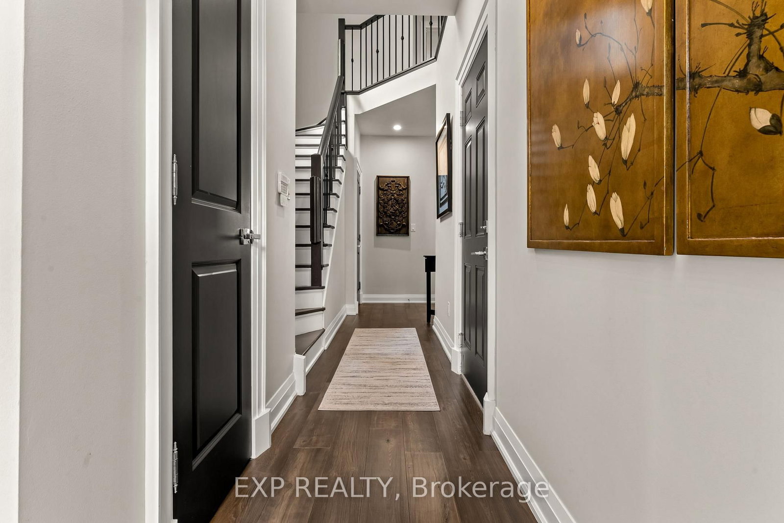 7 Seacove Court • Hamilton, ON photo 5