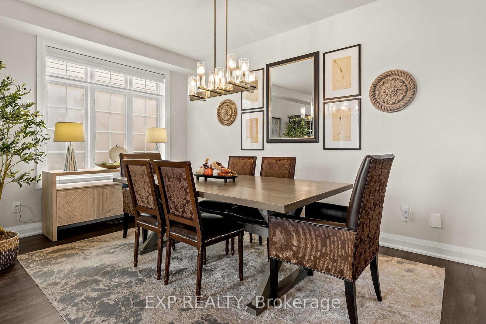 7 Seacove Court • Hamilton, ON photo 9