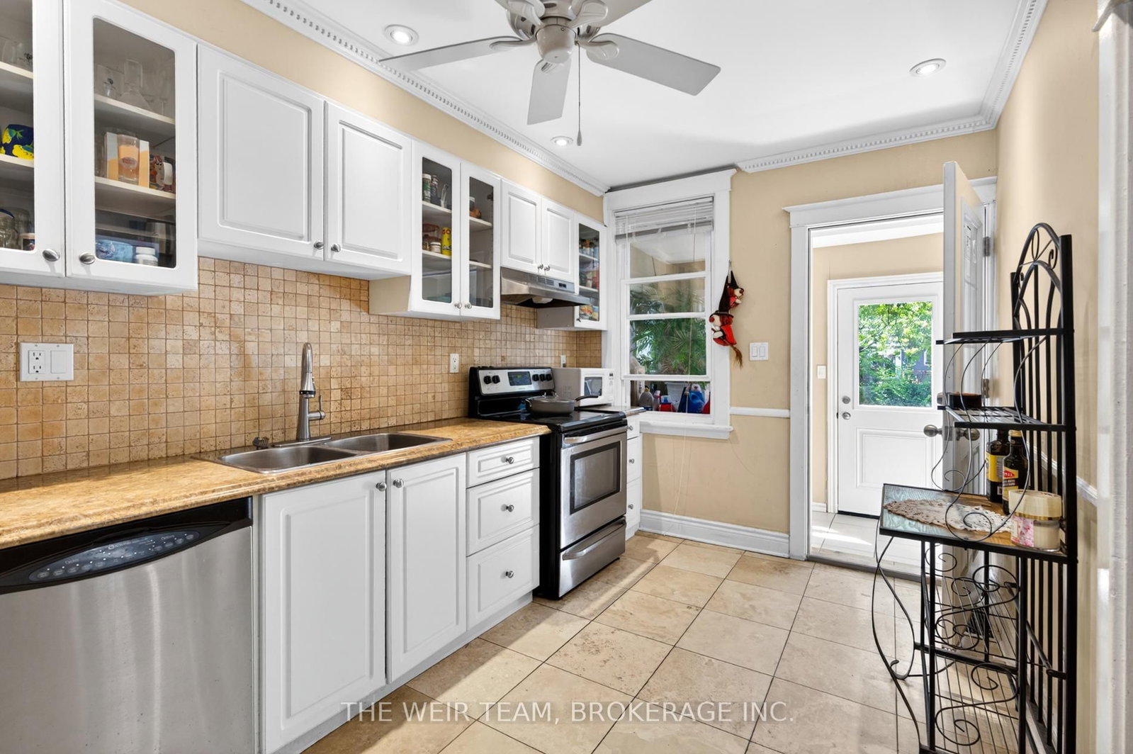 226 Ottawa Street S • Hamilton, ON photo 16