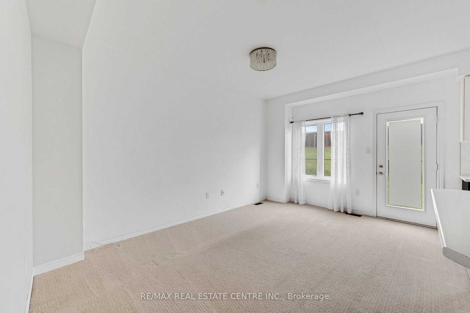 71 Bilanski Farm Road • Brantford, ON photo 12